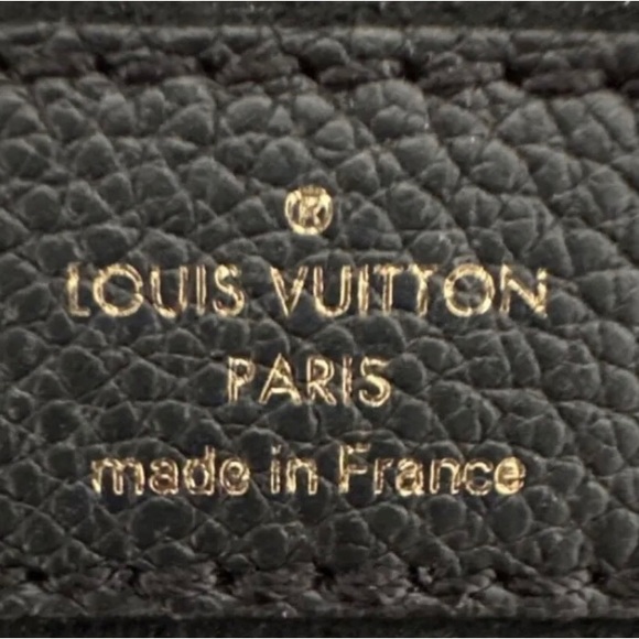 Louis Vuitton petit sac plat - Picture 3 of 3